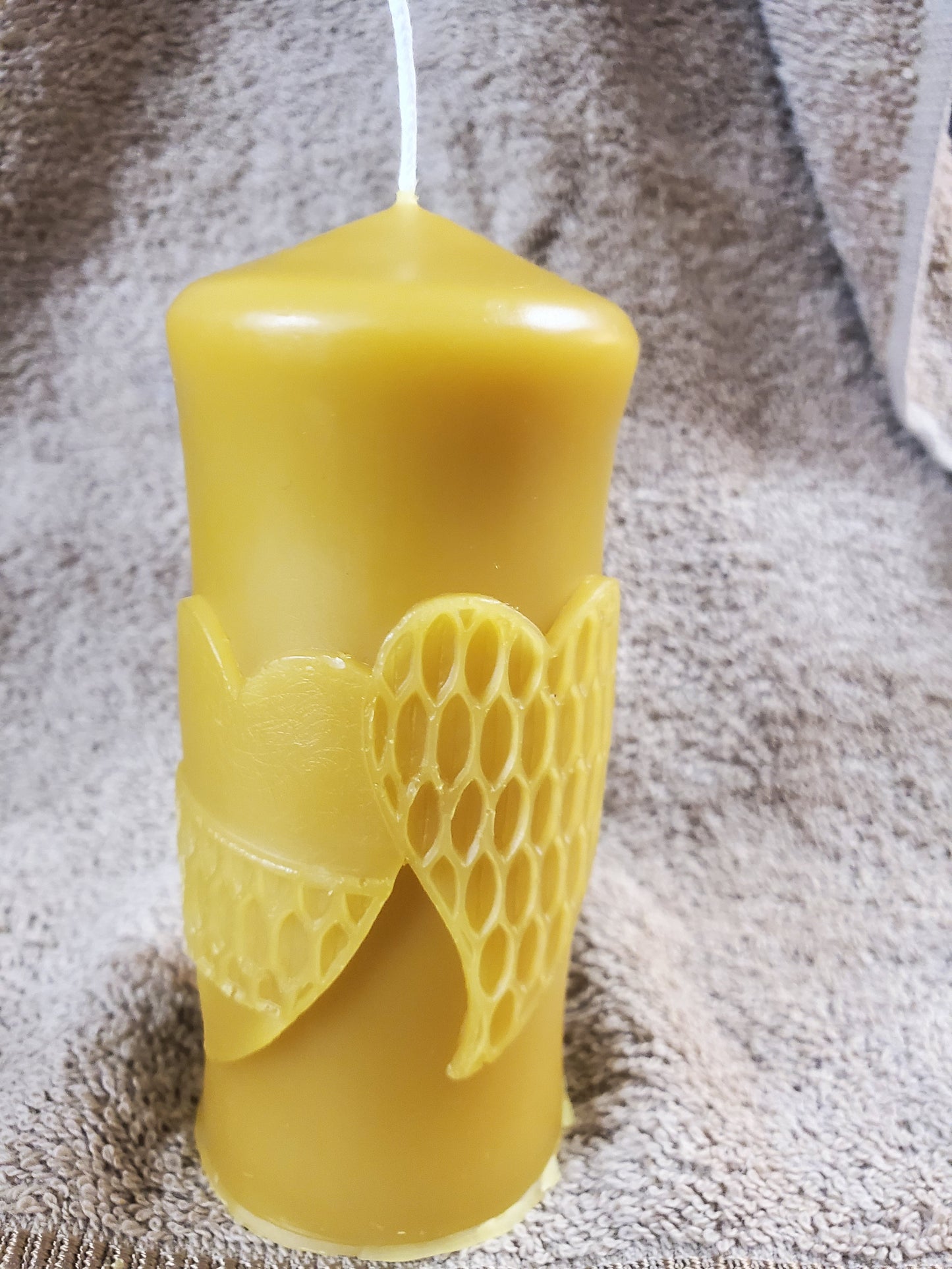 Double Heart Beeswax Candle (4 1/2"x2")